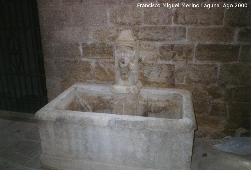 Fuente del Colegio del Santísimo Sacramento - Fuente del Colegio del Santísimo Sacramento. 