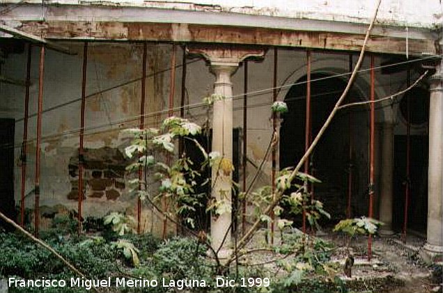 Palacio de Los Uribes - Palacio de Los Uribes. Columna del patio