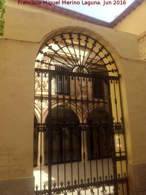 Palacio de los Vélez - Palacio de los Vélez. Puerta del patio