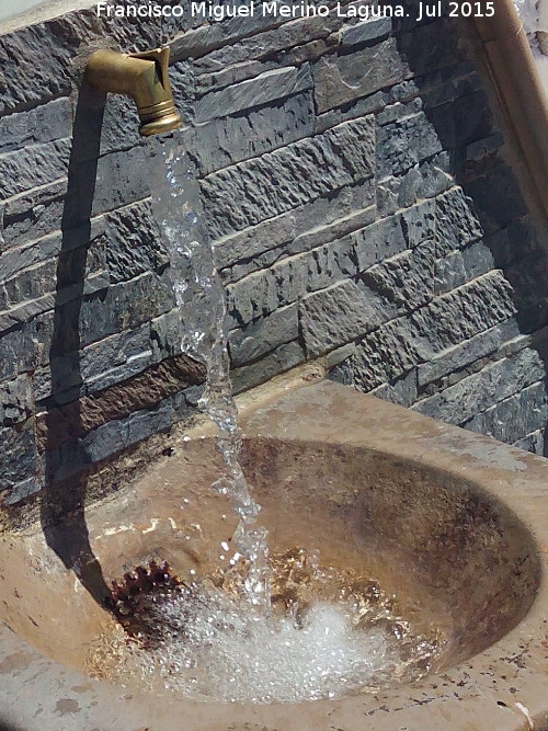 Fuente de la Carretera de Valdepeñas - Fuente de la Carretera de Valdepeñas. Caño