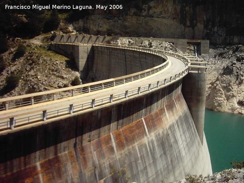 Pantano del Quiebrajano - Pantano del Quiebrajano. Presa