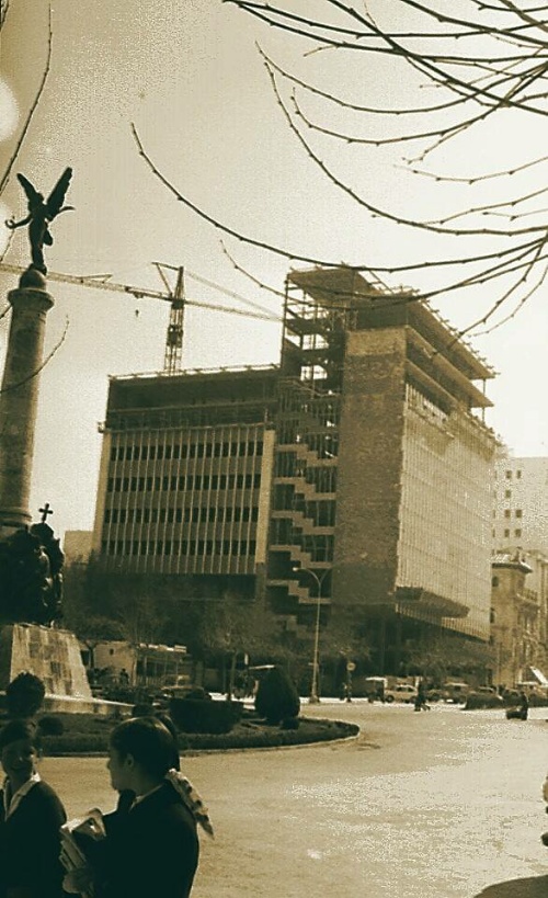 Edificio de los Sindicatos - Edificio de los Sindicatos. Construyéndose