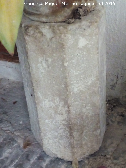 Casería del Carmen - Casería del Carmen. Columna octogonal