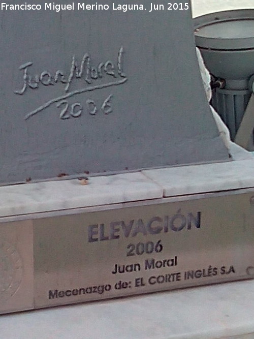Escultura Elevación - Escultura Elevación. Firma y placa