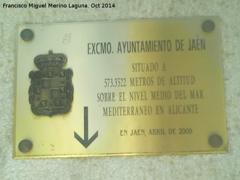 Punto geodésico del Ayuntamiento - Punto geodésico del Ayuntamiento. Placa