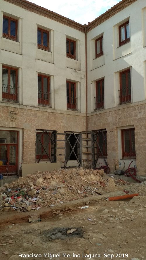 Convento de los Jesuitas - Convento de los Jesuitas. Obras en el claustro