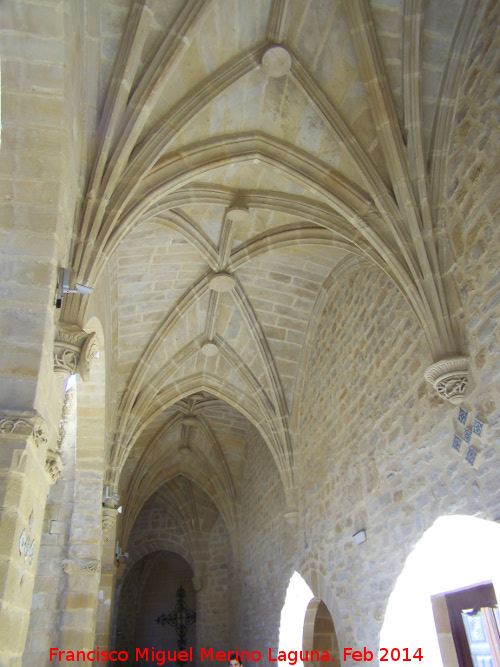 Colegiata de Santa María de los Reales Alcázares. Claustro - Colegiata de Santa María de los Reales Alcázares. Claustro. Bóveda de crucería