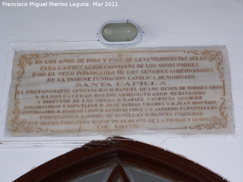 Iglesia de San Andrés - Iglesia de San Andrés. Inscripción en el patio