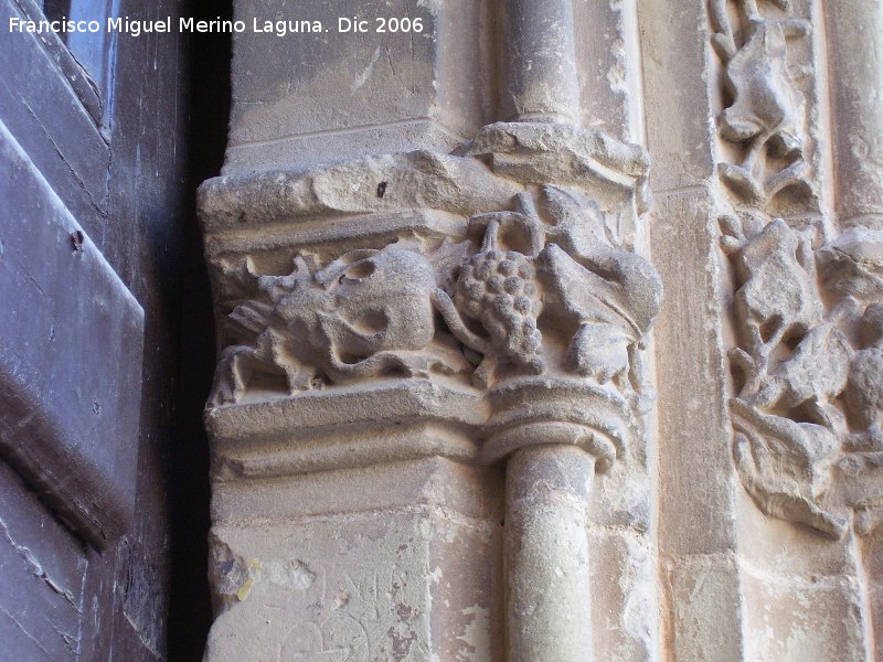 Convento de la Coronada - Convento de la Coronada. Actual portada de la Iglesia de Santa María de Linares