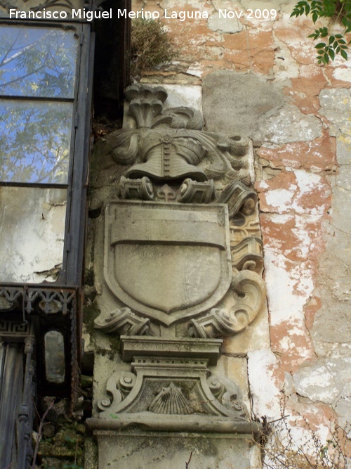 Palacio del Conde-Duque - Palacio del Conde-Duque. Escudo derecho. Escudo de los Nicuesa