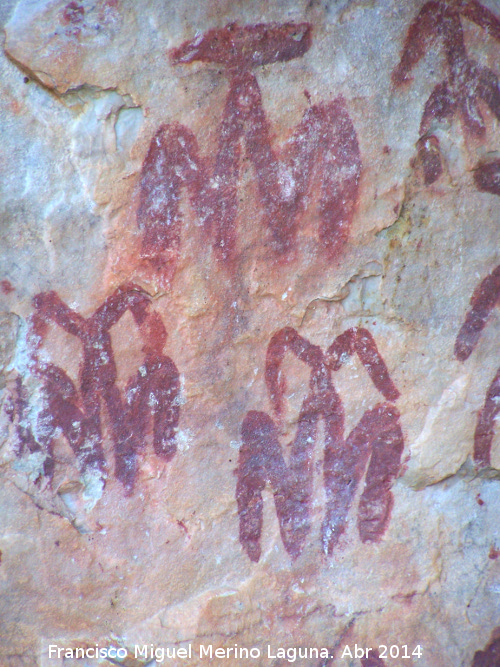 Pinturas rupestres de la Peña Escrita. Grupo III - Pinturas rupestres de la Peña Escrita. Grupo III. Figuras