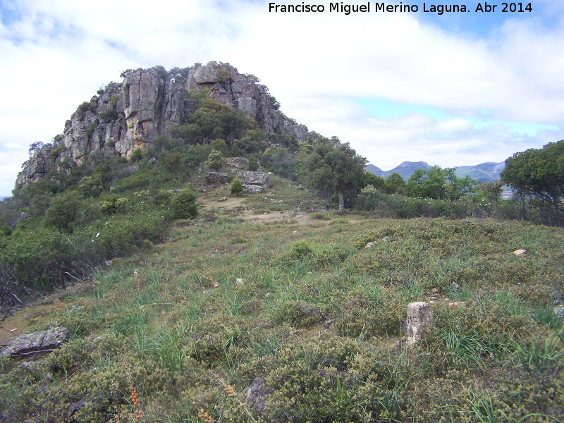 Cerro Banuela - Cerro Banuela. Mojón