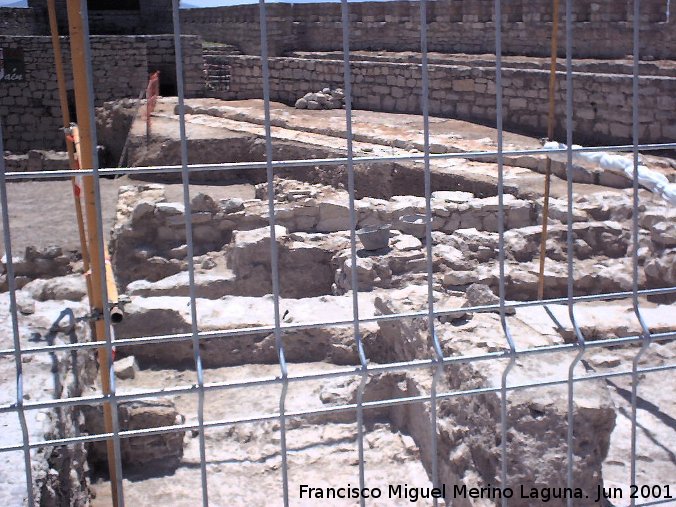 Castillo Nuevo de Santa Catalina. Patio Superior - Castillo Nuevo de Santa Catalina. Patio Superior. Excavación arqueológica