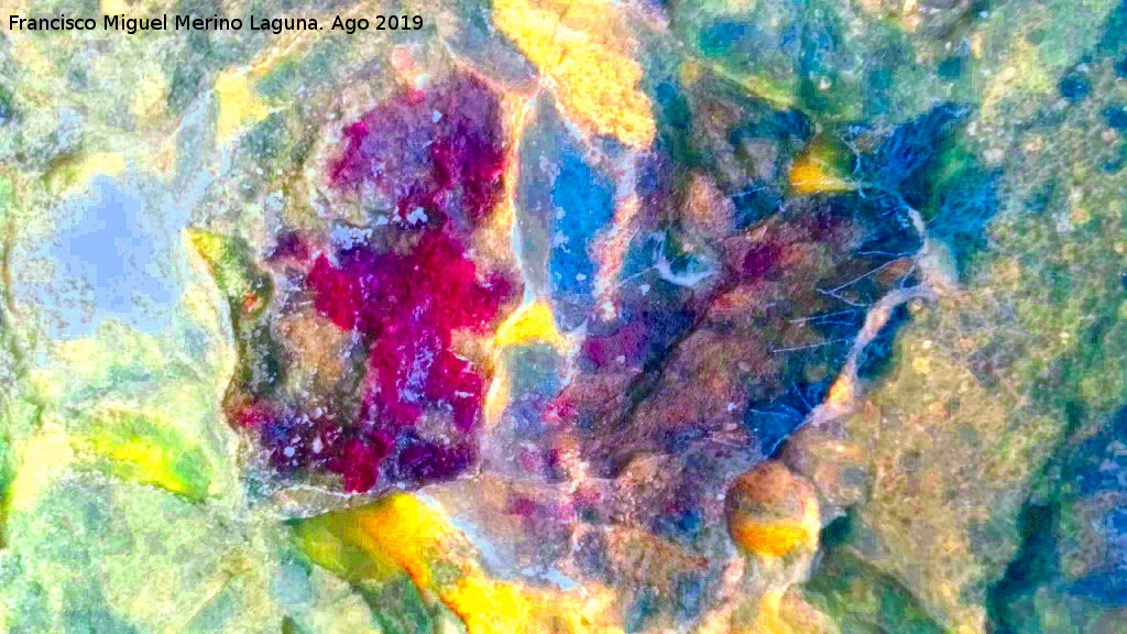 Pinturas rupestres de la Cueva de Ro Fro - Pinturas rupestres de la Cueva de Ro Fro. Tratada con Dstretch
