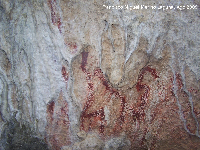 Pinturas rupestres del Poyo Bernabé Grupo V - Pinturas rupestres del Poyo Bernabé Grupo V. Siluetas de animales entrecruzados