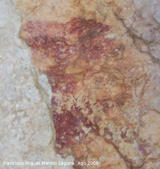 Pinturas rupestres del Poyo Bernabé Grupo VI - Pinturas rupestres del Poyo Bernabé Grupo VI. Figura de abajo de la cabra vertical