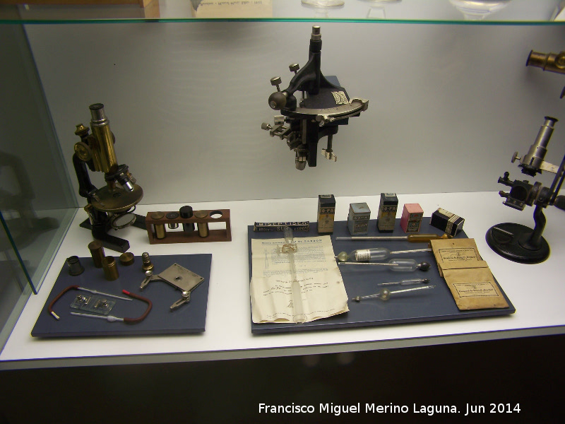 Museo del Hospital de los Marqueses de Linares - Museo del Hospital de los Marqueses de Linares. Instrumental médico