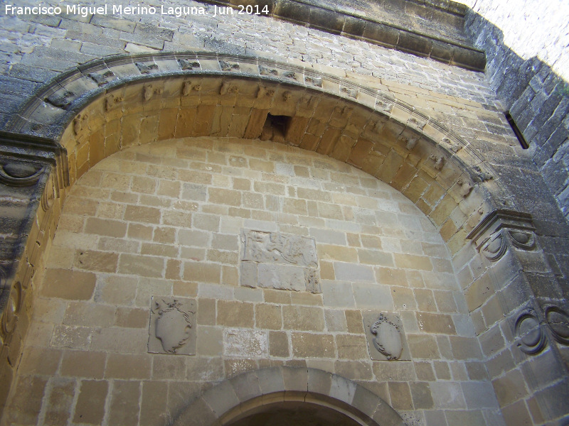 Castillo de Sabiote. Puerta Interior - Castillo de Sabiote. Puerta Interior. Matacán