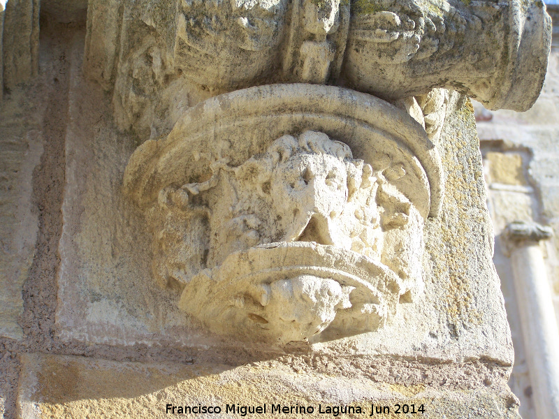 Castillo de Sabiote. Patio de Armas - Castillo de Sabiote. Patio de Armas. Ménsula