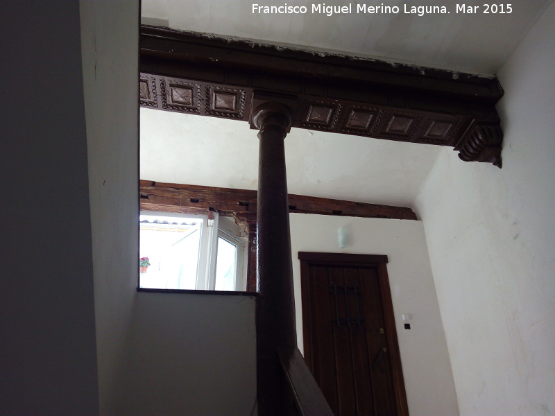 Casa de la Calle Las Palmas nº 4 - Casa de la Calle Las Palmas nº 4. Columnas y vigas de la galería alta
