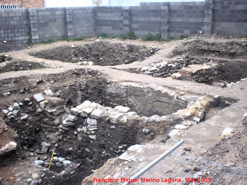 Excavación arqueológica frente al Hospital de San Juan de Dios - Excavación arqueológica frente al Hospital de San Juan de Dios. 