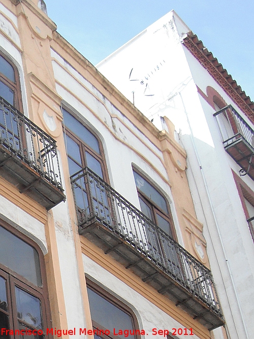 Edificio de la Calle Maestra nº 11 - Edificio de la Calle Maestra nº 11. Balcón