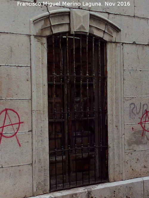 Casa de la Plaza del Pueblo nº 1 - Casa de la Plaza del Pueblo nº 1. Ventana
