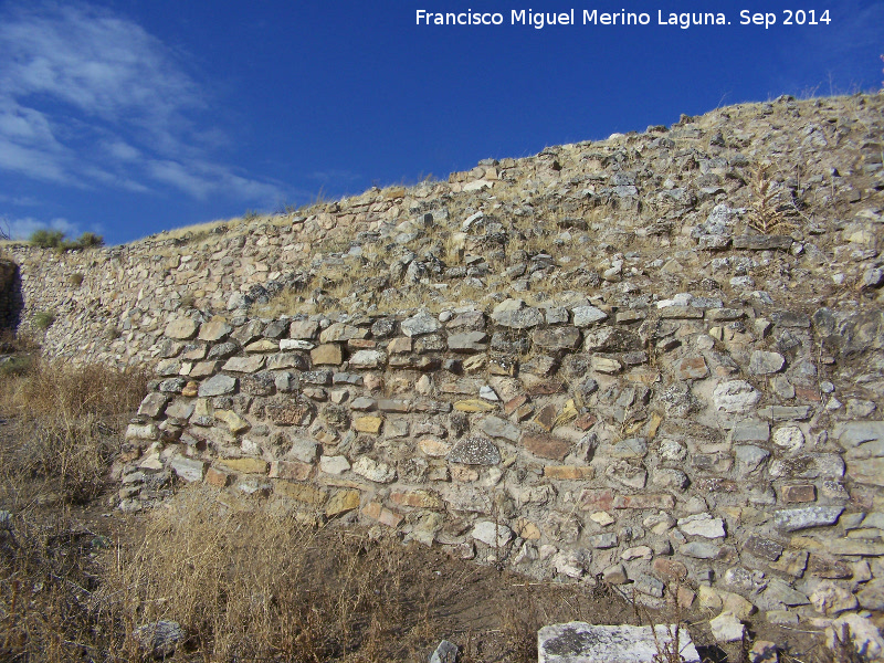 Oppidum Puente Tablas. Muralla - Oppidum Puente Tablas. Muralla. Torreón