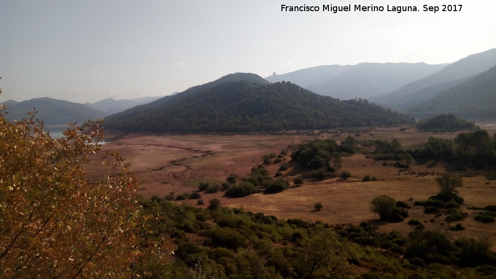 Mirador Félix Rodríguez de la Fuente - Mirador Félix Rodríguez de la Fuente. Hacia la Isla Cabeza de la Viña