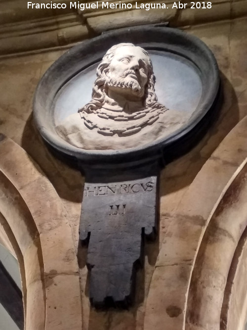 Plaza Mayor - Plaza Mayor. Medallón de Enrique III