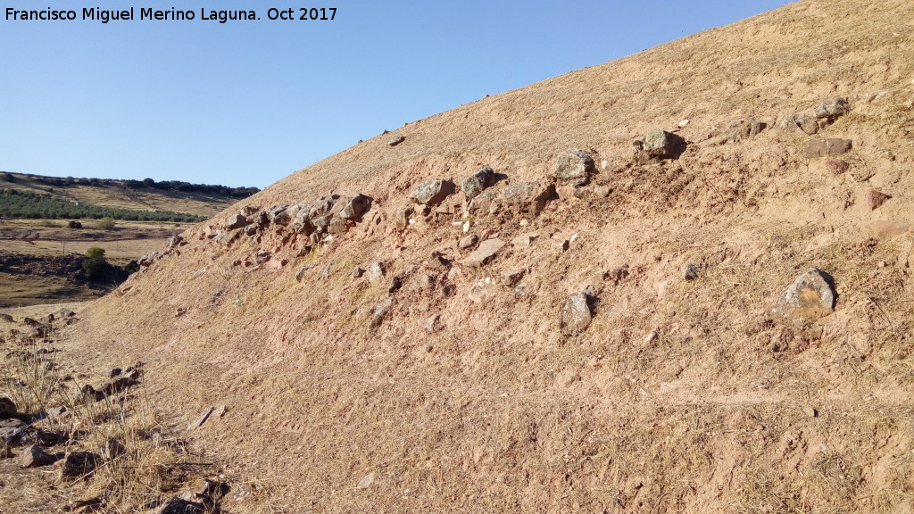 Castro de la Magdalena - Castro de la Magdalena. Muralla prehistórica