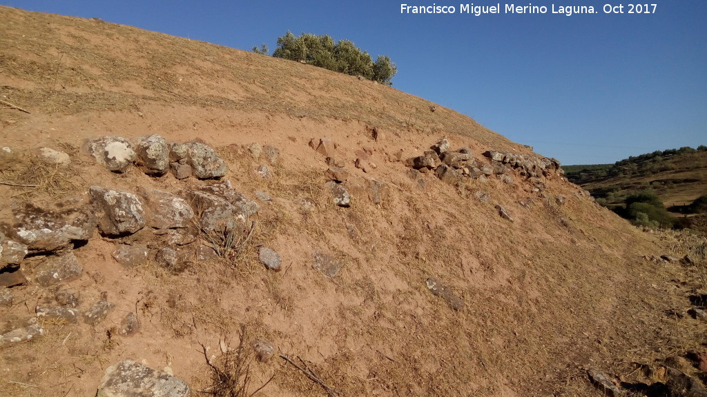 Castro de la Magdalena - Castro de la Magdalena. Muralla prehistórica