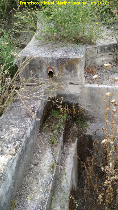 Fuente de la Casa - Fuente de la Casa. Caño