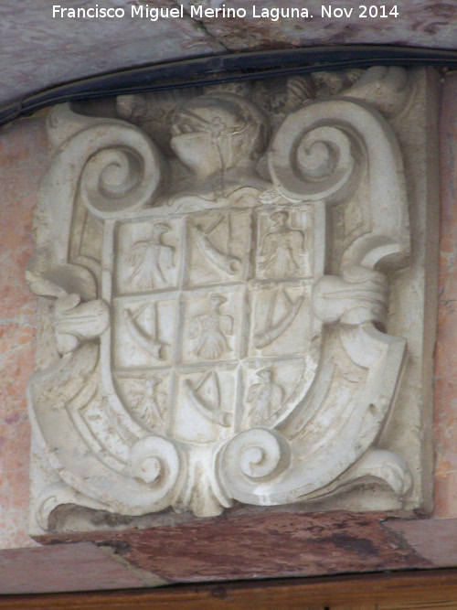 Casa de la Calle del R�o n� 27 - Casa de la Calle del R�o n� 27. Escudo