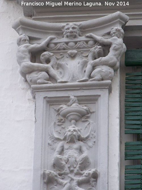 Casa de la Calle del R�o n� 27 - Casa de la Calle del R�o n� 27. Capitel