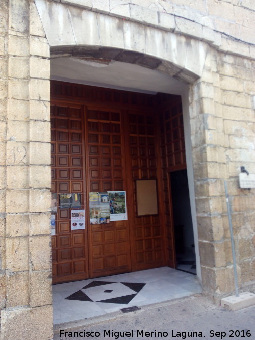 Iglesia de San Juan Bautista - Iglesia de San Juan Bautista. Cuando se mandó la puerta a reconstruir