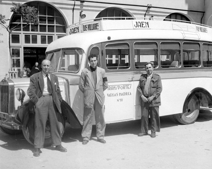 Historia de Los Villares - Historia de Los Villares. Autobús de Los Villares