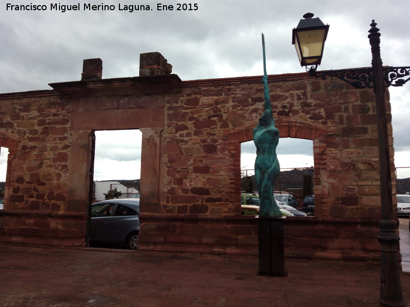 Plaza de Santa María de la Mota - Plaza de Santa María de la Mota. Fachada