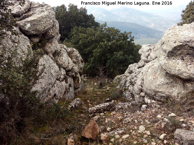 Trinchera de la Camuña de Castillo - Trinchera de la Camuña de Castillo. Vano de la puerta
