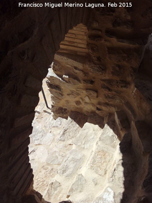 Castillo de Torredonjimeno. Torreón Puerta de Martos - Castillo de Torredonjimeno. Torreón Puerta de Martos. Escaleras