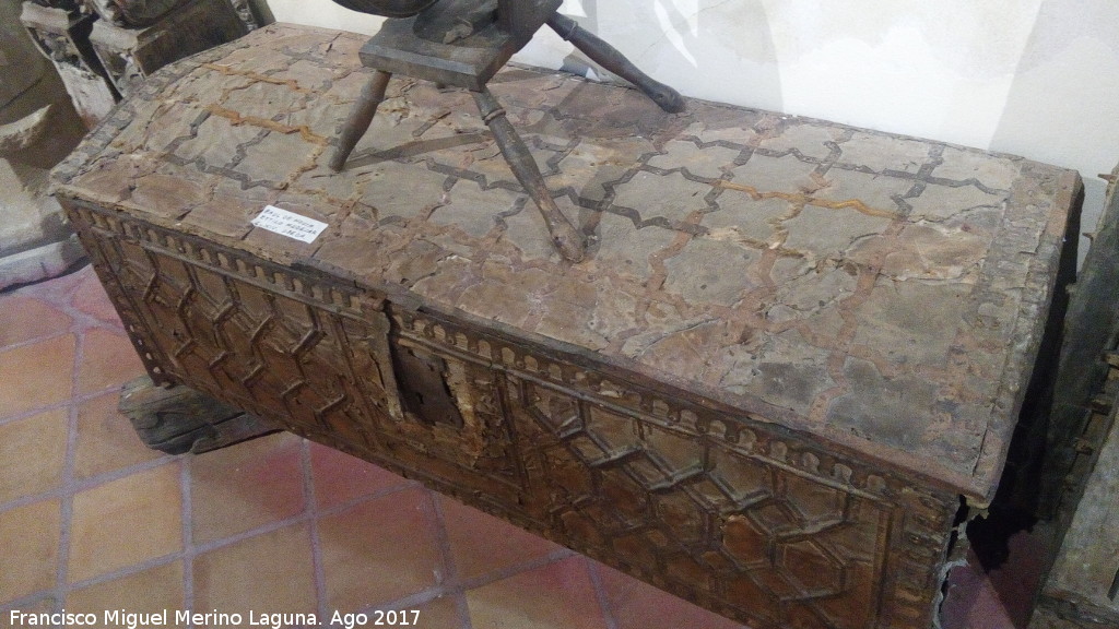 Arcón - Arcón. Baul de novia mudéjar. Siglo XIV. Úbeda. Museo de Arte Andalusí - Úbeda