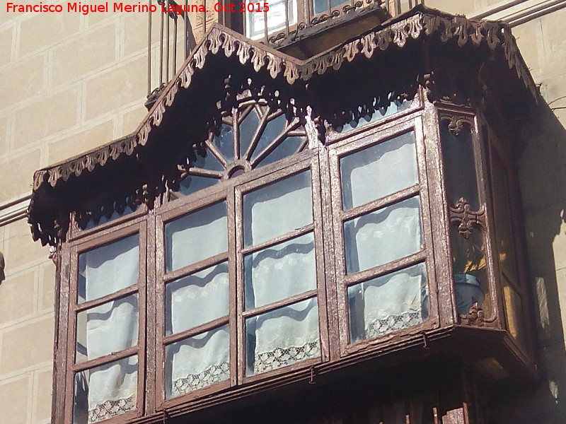 Casa de la Calle María de Molina nº 11 - Casa de la Calle María de Molina nº 11. Balcón cerrado