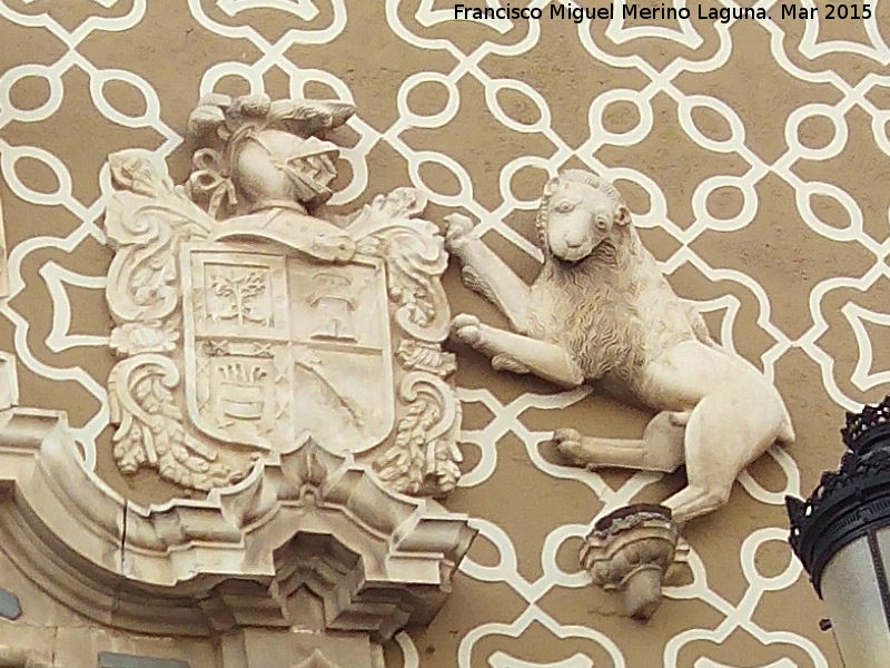 Centro Filarmnico - Centro Filarmnico. Escudo derecho