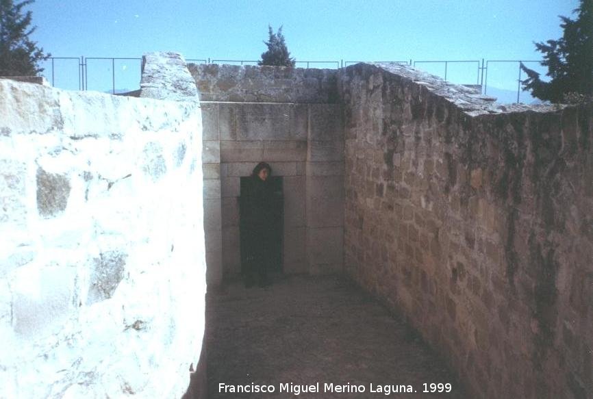 Cámara Sepulcral de Toya - Cámara Sepulcral de Toya. Entrada