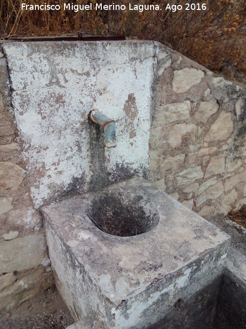 Fuente del Berrio - Fuente del Berrio. Caño y apoyacántaros