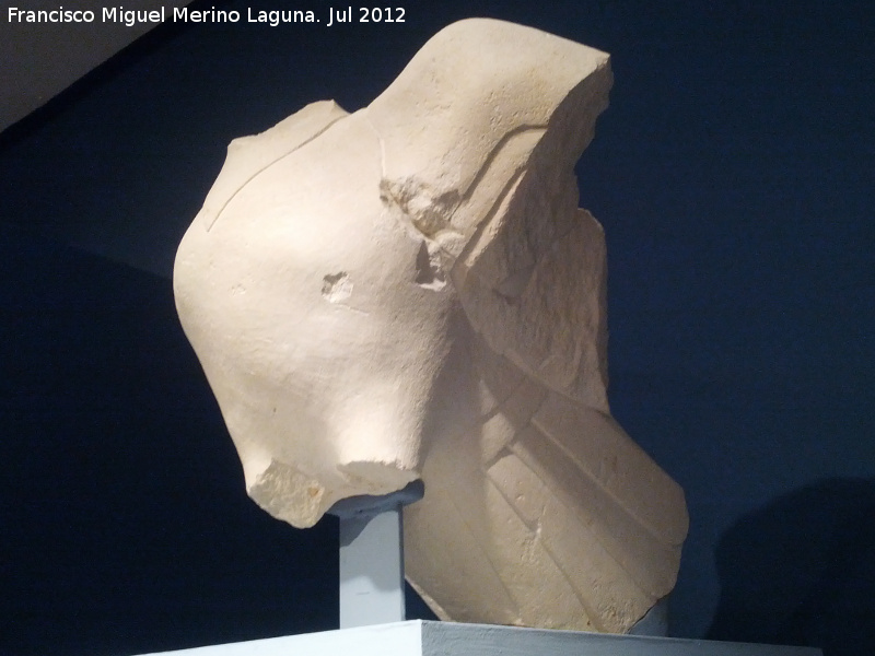 Cerrillo Blanco - Cerrillo Blanco. Ave o arpía. Museo Provincial