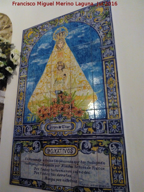Iglesia de San Pedro y San Pablo - Iglesia de San Pedro y San Pablo. Azulejos de la Virgen de Tíscar