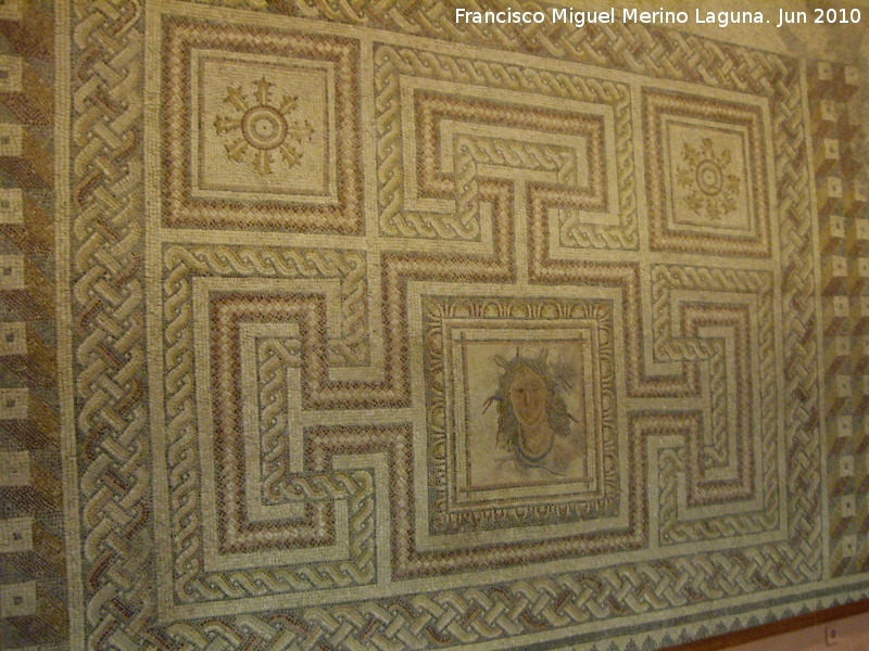 Villa Romana de Bruñel - Villa Romana de Bruñel. Mosaico romano siglos III-IV d.C. Museo Provincial de Jaén