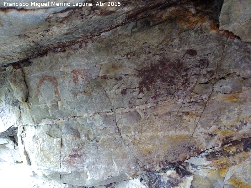 Pinturas rupestres de las Vacas del Retamoso II Grupo II - Pinturas rupestres de las Vacas del Retamoso II Grupo II. Pectiniformes en U invertida y soliforme