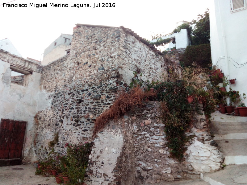 Salares - Salares. Casa típica de piedra del lugar